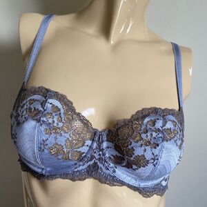 Wacoal 32D Lace Affair unlined bra in blue and grey